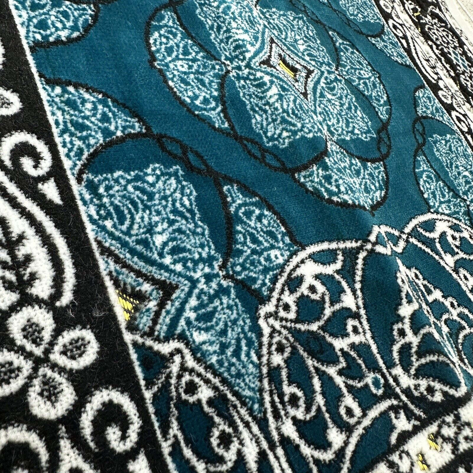 3 Person Prayer Rug - 1003 - Image 4
