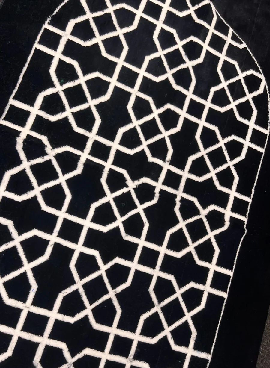 Elise Prayer Rug - Black - Image 2